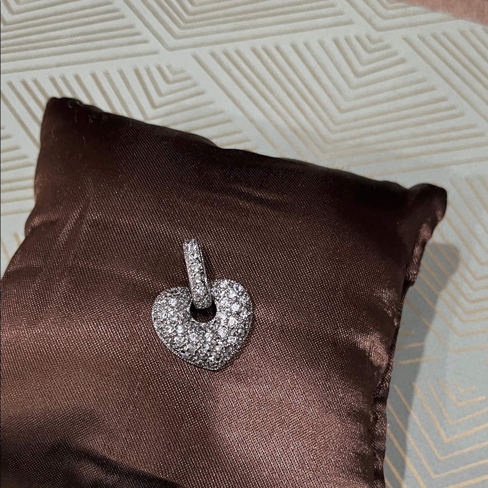 Elegant Silver Heart Pendant